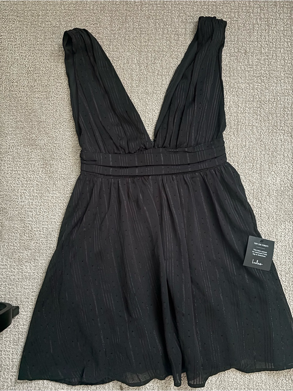 LULUS NWT V-NECK Black MINI Dress